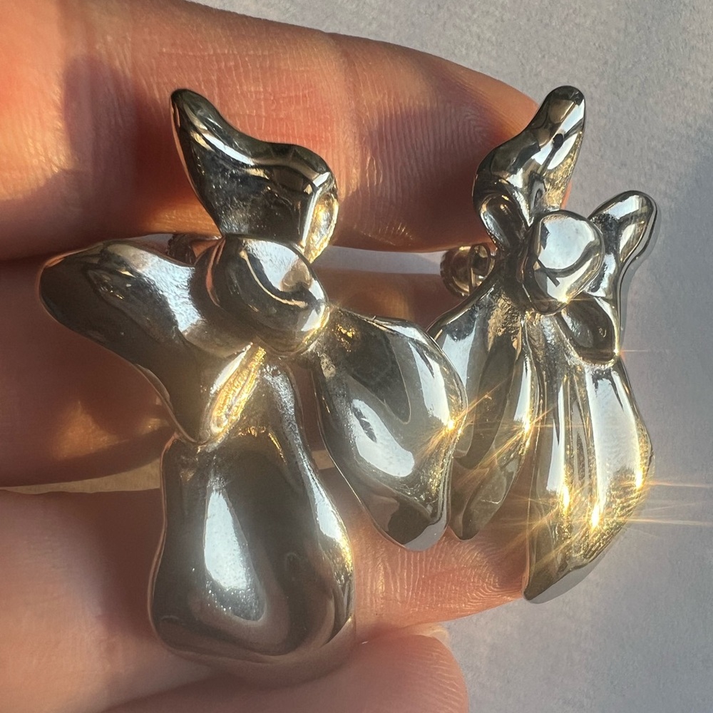 Vintage Les Bernard  silver tone large bow earrings